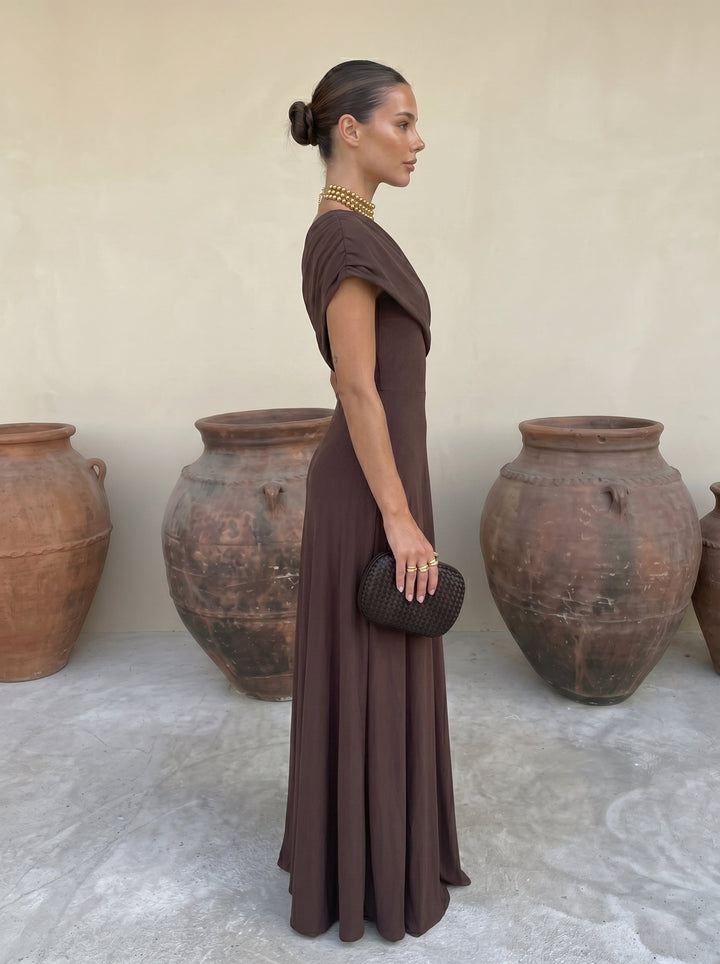 Théa| Robe fluide à épaules dénudées